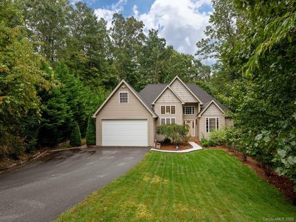 21 Winterhill Road sold home in Winterhill Estates, Arden, NC