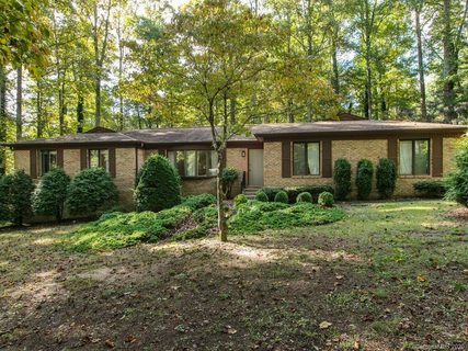 24 Hunters Lane