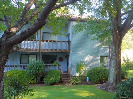 87 Willow Road D-16