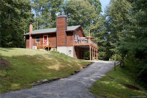 257 Arrowhead Trail sold home in Indian Ridge, Hendersonville, NC