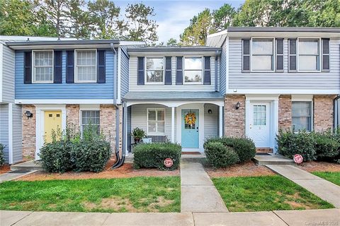 1231 Scaleybark Road C sold townhome in Pines of Woodlawn, Charlotte, NC