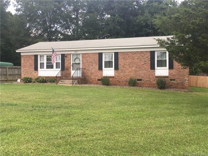 121 Ridgeway Court sold home in Pinecrest, Forest City, NC
