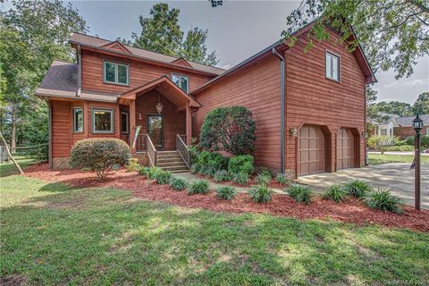 8271 Scarlet Oak Court