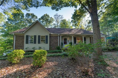 316 Derby Lane 53 sold home in Hunters Glen, Hendersonville, NC