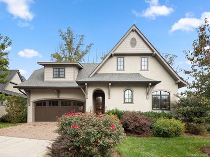 22 Chantilly Drive