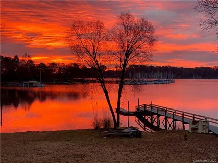 8118 Mallard Road sold home in Lincoln Forest, Denver, NC