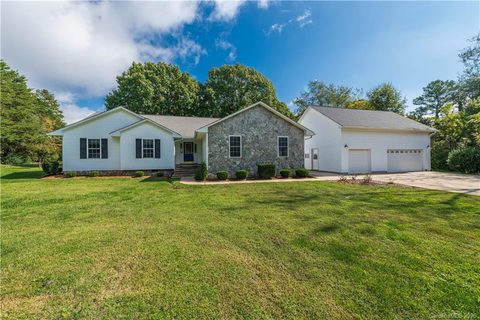 105 Tamer Road sold home in Imperial Point, Mooresville, NC