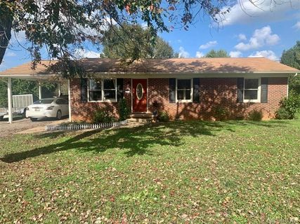 409 E Klutz Street 3 sold home in Pleasant Heights, Maiden, NC