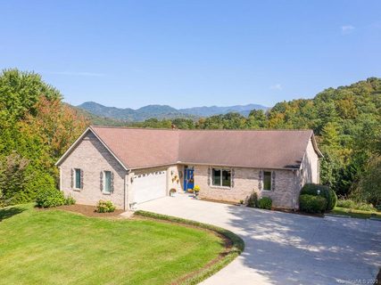 125 Horseshoe Trail