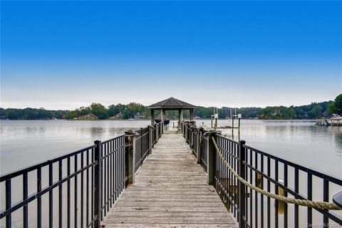 108 Emerald Point Lane
