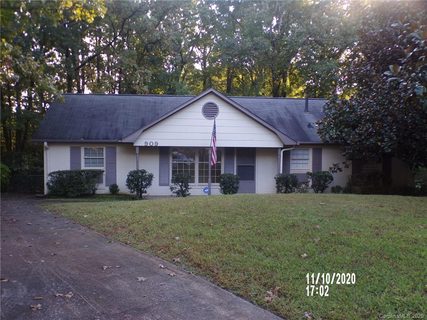 909 Beechgrove Court