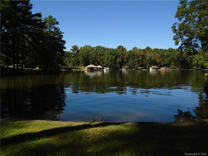 49572 Woodland Drive sold home in Piney Point Beach, Norwood, NC