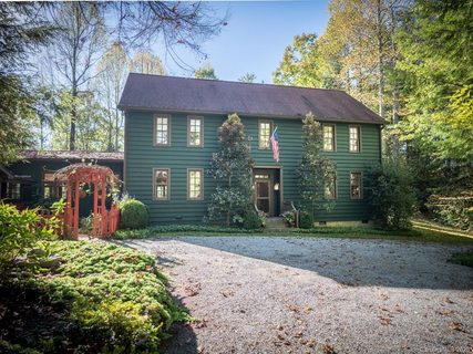 865 Whites Lake Boulevard