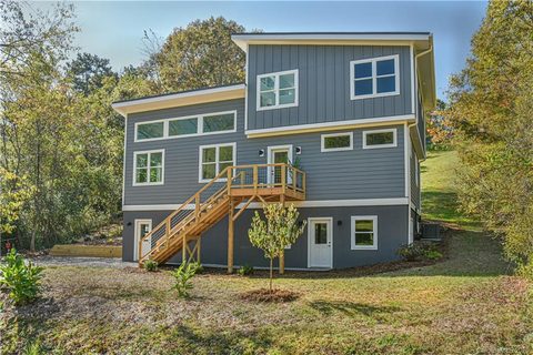 122 Terrace Drive sold home in Dogwood Knolls, Weaverville, NC