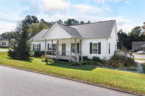 102 Pickers Court