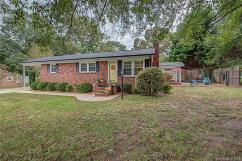 607 Westover Street