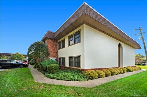 427 6th Avenue Unit B-15 sold condo in Holly Crest, Hendersonville, NC