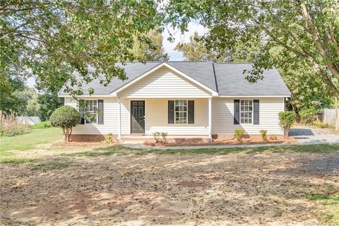 7005 Windsong Way