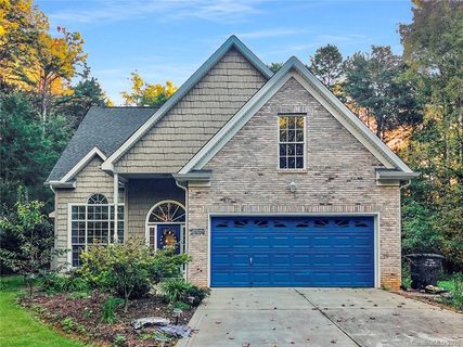 121 Blackbeard Lane