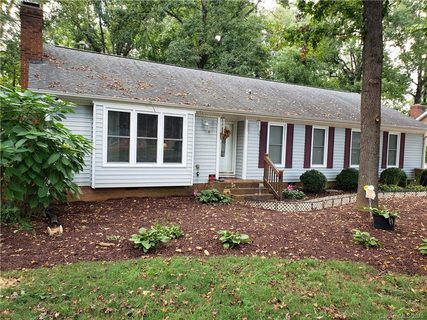 6223 Woodbridge Road sold home in Lake Forest, Charlotte, NC