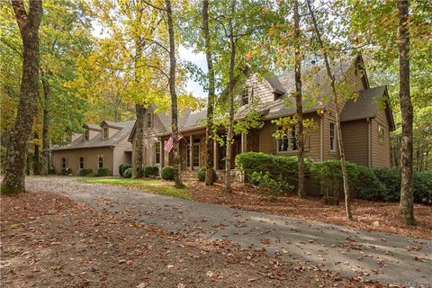 18 Old Hunters Run sold home in Cedar Hill, Cashiers, NC
