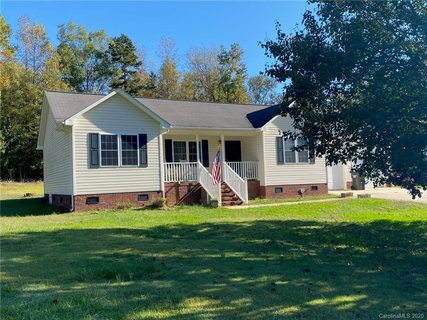 1524 Silver Court sold home in Silver Creek, Dallas, NC
