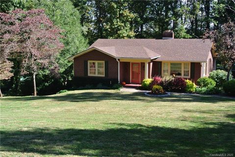 430 Forest Hills Circle