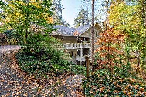 180 Robinhood Road 3