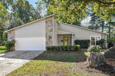 4028 Bon Rea Drive sold home in Cedar Woods, Charlotte, NC