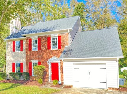 7402 Claymont Drive sold home in Sherbrook, Charlotte, NC