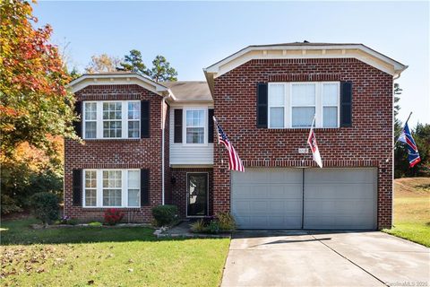 6534 Dillard Ridge Drive sold home in The Woodlands, Charlotte, NC