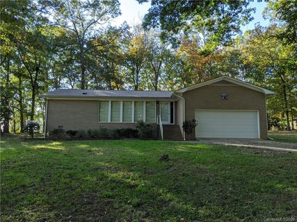 1216 White Oaks Circle