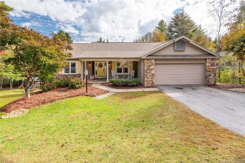 30 Tall Pines Road sold home in Tall Pines, Hendersonville, NC