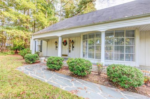 948 Pineview Lakes Road sold home in Pineview Lakes, Chester, SC