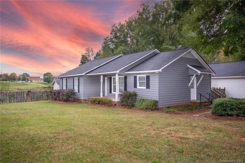 1897 Lakeview Drive sold home in Chambers, Rock Hill, SC