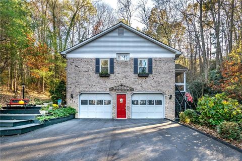 513 Maren Court sold home in Hunters Glen, Hendersonville, NC