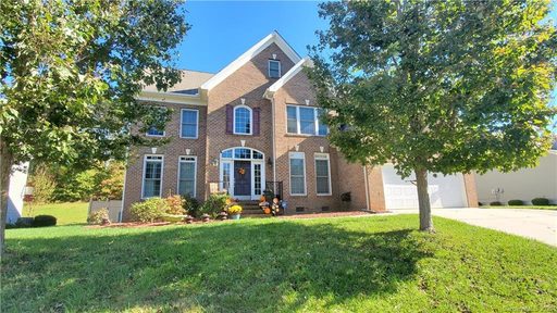 121 E Warfield Drive