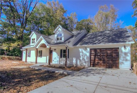 1706 Plumcrest Drive sold home in Oakdale Forest, Charlotte, NC