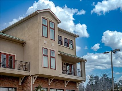 475 Church Street L sold condo in Beacon Commons, Hendersonville, NC