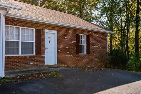 127 24th Street sold townhome in Mimosa Gardens, Hickory, NC