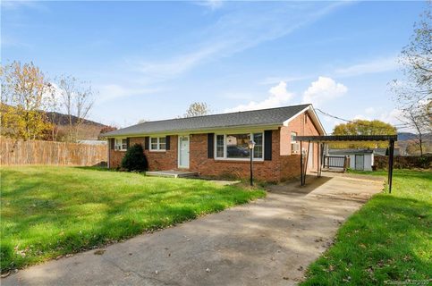 44 Woodview Drive sold home in Sam Queen Jr, Waynesville, NC