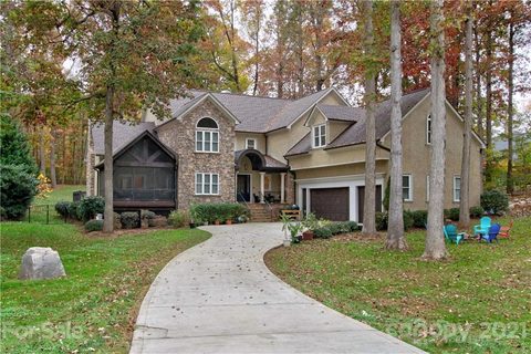 471 Greenbay Road sold home in Greenbay Forest, Mooresville, NC