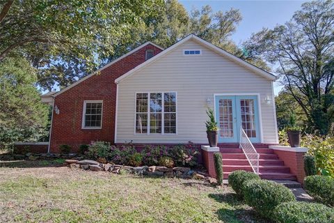 605 S 4th Street 2/2 1/2 BLK D Tract 7 sold home in Hearne Heights Addition, Albemarle, NC