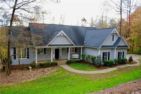 136 General Griffith Circle