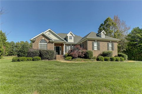 114 Edgehill Drive