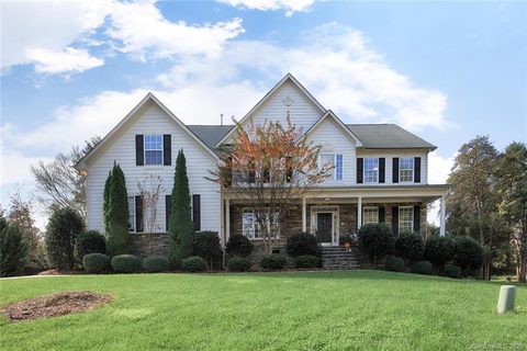105 Estate View Court sold home in The Cove at Chesapeake Pointe, Mooresville, NC