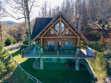 60 Bucks Walk sold home in Deer Run Estates, Black Mountain, NC