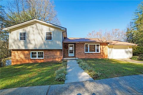 315 Friendship Lane sold home in Thomas Woods, Pisgah Forest, NC