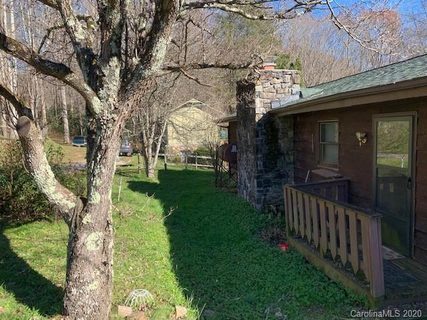 20 Pebble Way sold home in Ivy Hill, Maggie Valley, NC