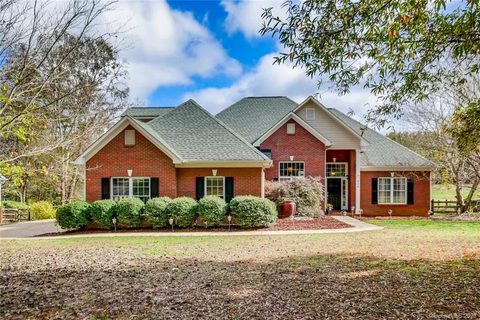 424 Hunters Pointe Road
